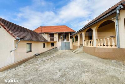 Casă cu 6 camere cu Teren 2451 Mp în Central - 2