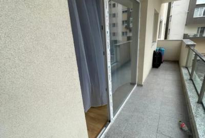 Apartament cu 2 camere decomandat în Rovine