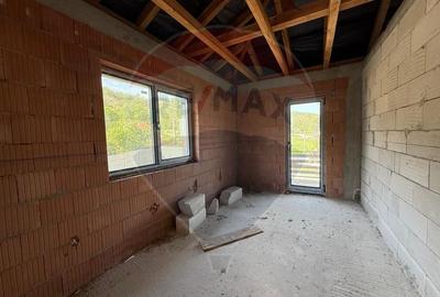 Casă individuală cu 5 camere cu Teren 343 Mp în Central - 7