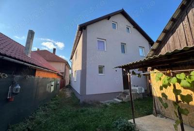 Casă cu Teren 400 Mp în Central - 5