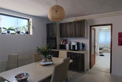 Casă cu 4 camere cu Teren 720 Mp în Criș - 9