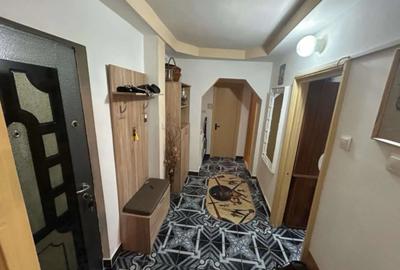 Apartament cu 2 camere decomandat în 9 Mai - 3