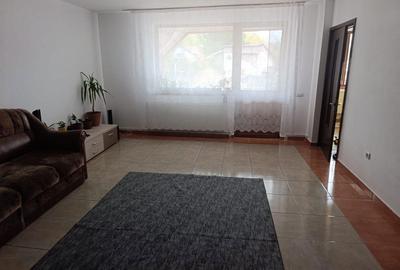 Apartament cu 2 camere decomandat în Central - 1