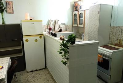 Casă cu 2 camere cu Teren 45 Mp în Central - 2