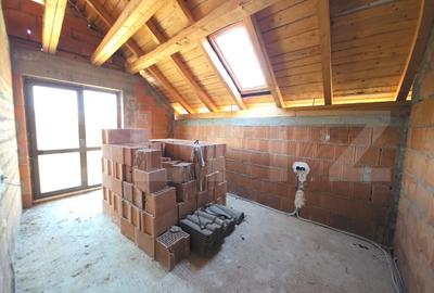 Teren 10 ari cu casa la rosu 240 mp, plus garaj-Valea Rusului, panorama oras - 14