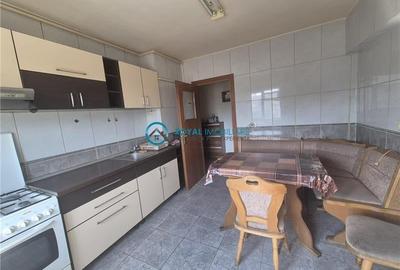 Royal Imobiliare - Vanzare apartament 3 camere, zona Ultracentral - 10