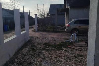 Casă cu Teren 362 Mp în Corbu - 2