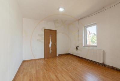 Oportunitate rara! Casa cu curte la munte-Campulung Muscel - 4