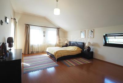 Vila cu 6 camere | gradina atent amenajata | garaj - 13