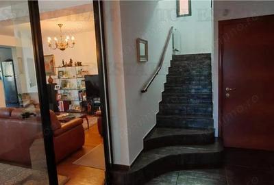 Casă cu 5 camere cu Canalizare în Clinceni - 1