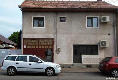 Casă cu 5 camere în Central - 1