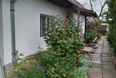 Casă cu 4 camere cu Teren 1000 Mp în Vadu - 6