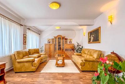 Casă individuală cu 10 camere cu Canalizare în Băicoi - 2