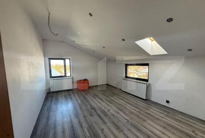 Casă cu 9 camere cu Teren 1000 Mp în Central - 3