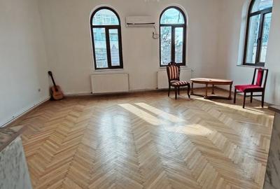 Apartament cu 5 camere în Moșilor - 3