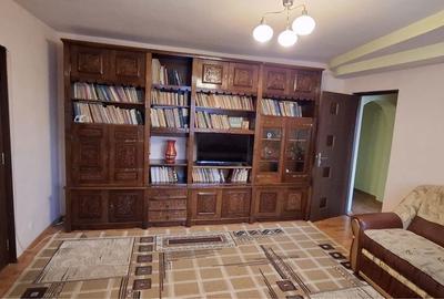 Apartament cu 3 camere semidecomandat în Central - 5