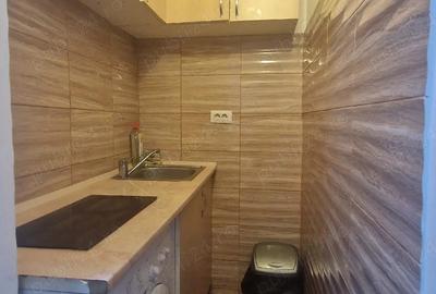 Garsonieră decomandată în Țiglina 1 - 8