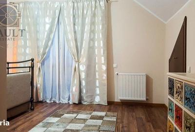 Casă cu 4 camere în Ostratu