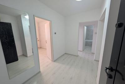 Zona Nord- bloc din 1986- Ap. 2 camere decomandate, etaj intermediar - 10