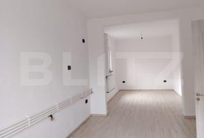 Casa de vanzare, cu 6 camere, 288 mp, zona Voinesti - 12