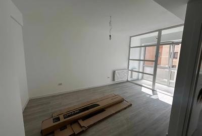 Apartament cu o camera, gol, prima inchiriere, Visoianu