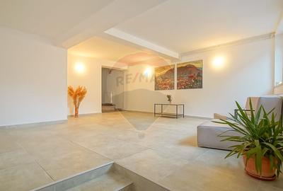 Casă individuală cu 10 camere cu Teren 411 Mp în Centrul Istoric - 3