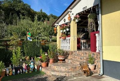 Casă spațioasă de vânzare – Corunca, zona Vatman - 11