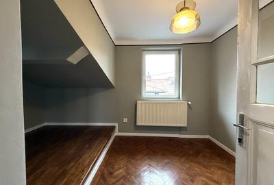 Casa renovata, ideala pentru firma sau locuinta, cu curte, in Crangasi - 5