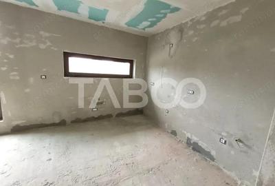 Casă cu 5 camere cu Canalizare în Tineretului - 11