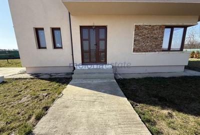 Casă individuală cu 4 camere cu Canalizare în Jucu de Sus - 2