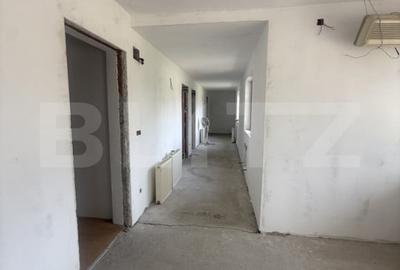 Casă cu 4 camere cu Teren 1027 Mp în Central - 2