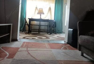 Casă cu 4 camere cu Teren 828 Mp în Central - 1