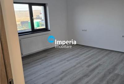 Casă cu 3 camere cu Teren 400 Mp în Bârnova - 4