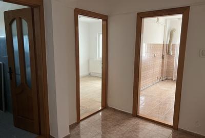 Apartament cu 2 camere decomandat în Central - 1