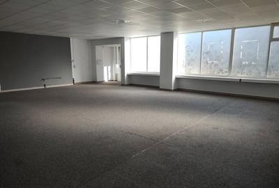 Spațiu comercial, de 245 mp, în Aeroport - 2