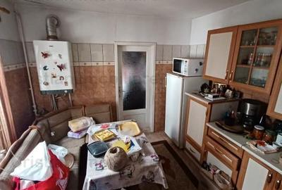 Casă cu 7 camere cu Canalizare în Central - 19