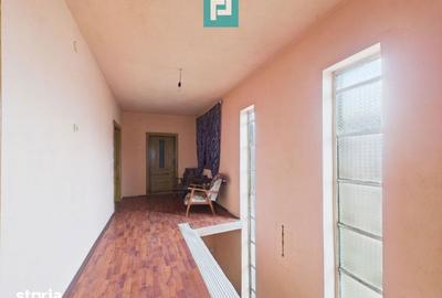Casă cu 4 camere cu Teren 1368 Mp în Central - 3