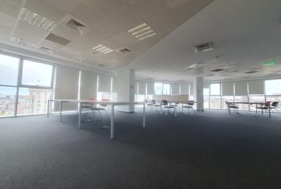 Birou, de 996 mp, în P-ța Universității - 5