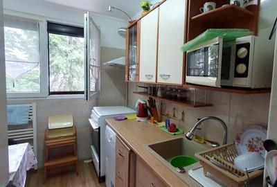 Apartament cu 3 camere semidecomandat, mobilat în Titan - 5