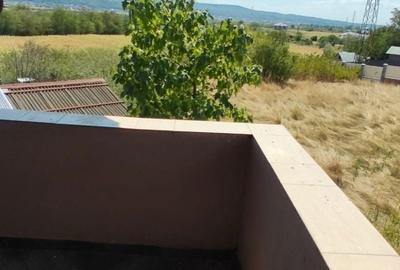 Apartament cu 2 camere decomandat în Bratia din Deal - 1