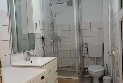 Garsonieră decomandată în Central - 2