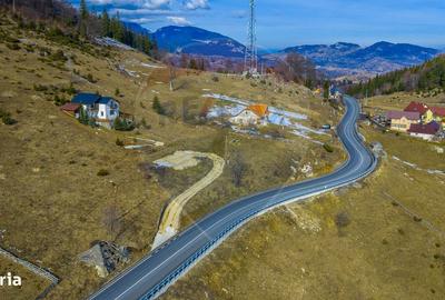 Teren de 985 mp, în Fundata - 4