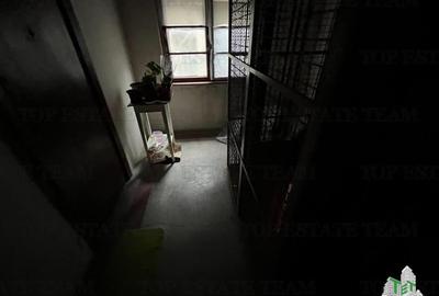 2 garsoniere adiacente la rosu pe Calea Grivitei, etaj 4 - 19