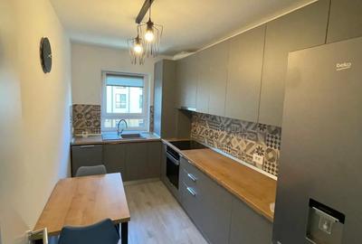 Apartament cu 2 camere decomandat în Tractorul
