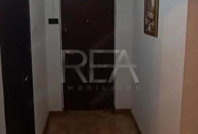 Apartament cu 3 camere decomandat în Panduri - 10