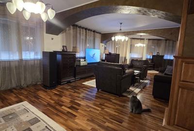 Apartament cu 4 camere decomandat în Buzaului - 11