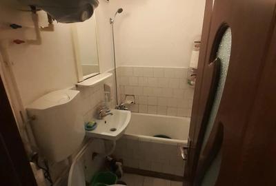 Ofer spre inchiriere garsoniera in zona pompierii autogara 23 m2 210 euro negociabil etaj 4 - 1