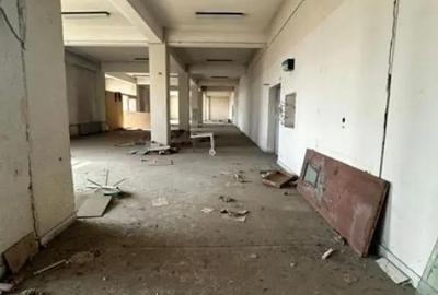 Spațiu comercial, de 1,000 mp, în Titan - 3