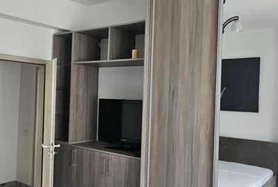 Apartament cu 3 camere decomandat în Floreasca