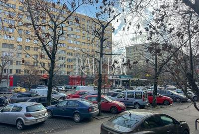 Apartament cu 3 camere semidecomandat în Teiul Doamnei - 1